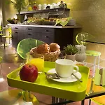 Отель Le Fabe Париж
